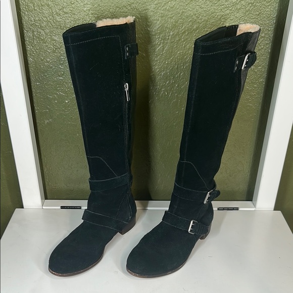 UGG Suede Knee-High Boots. Woman size 7.5. Black 1/2 zip. Shearling lining - Picture 1 of 8